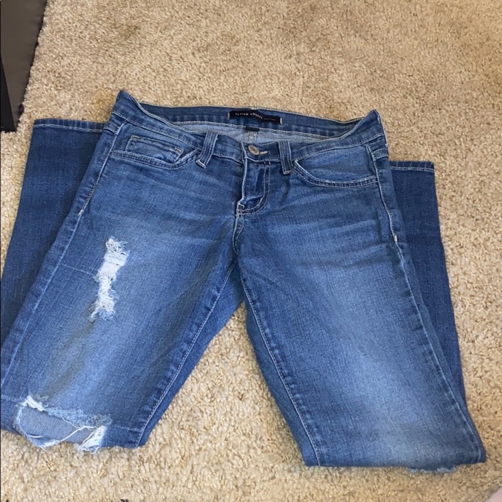 Dark blue jeans with ripped